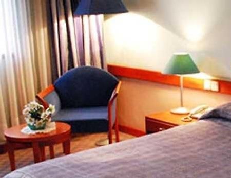Hotel Tori Tbilisi Quarto foto