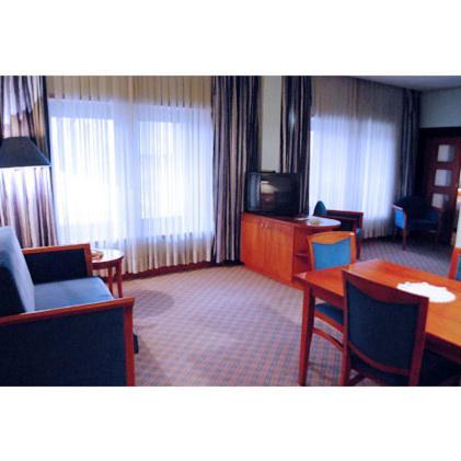 Hotel Tori Tbilisi Quarto foto