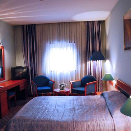 Hotel Tori Tbilisi Quarto foto