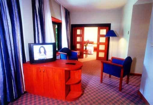 Hotel Tori Tbilisi Quarto foto